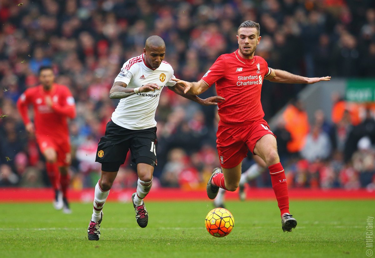 ManUtd_ID's tweet photo. HT: Liverpool 0-0 #mufc. Sedikit peluang namun banyak semangat  pada babak pertama di Anfield. https://t.co/UsOmfuk8Jz