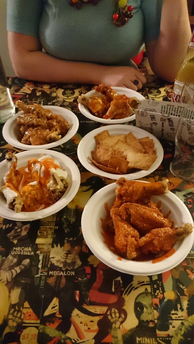 YourMoveLarry's tweet photo. My birthday trip to @WingsEdinburgh with @CasciTRitchie. #buffalowings4life https://t.co/b9q4N4800b