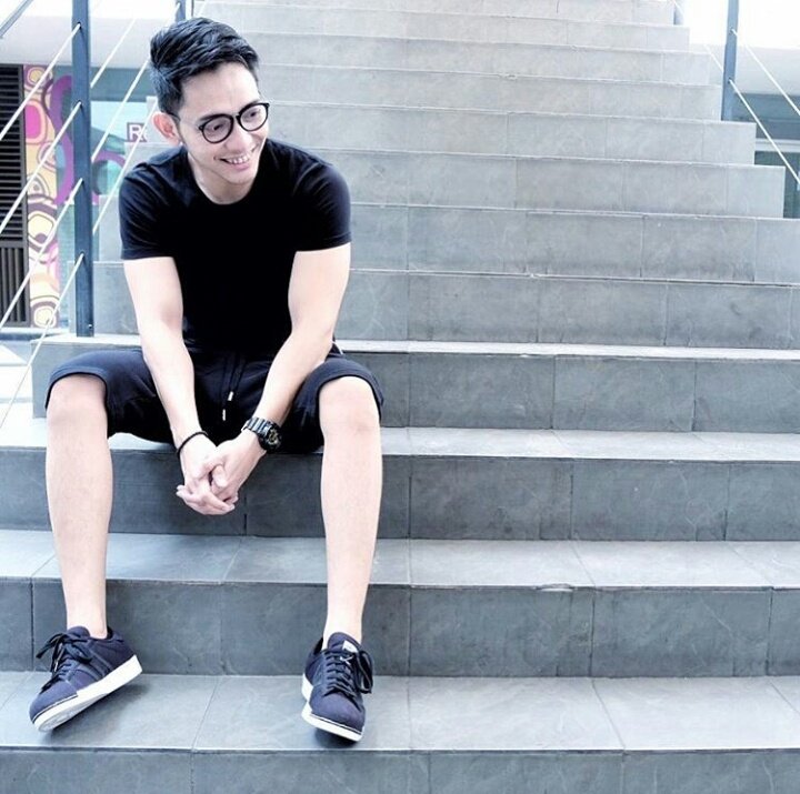 johnious_tng's tweet photo. Good night koko kesayangan✌😍 @johnmartiNN https://t.co/zgWKo0k8zS