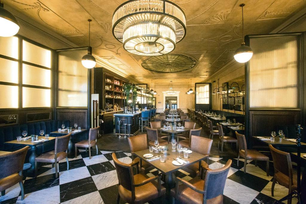 @PrintBarKitchen in <a href="/GeorgeEdinburgh/">George Edinburgh</a> is top of this year's Noshcar nominations so far!
thesun.uk/6013BXt13