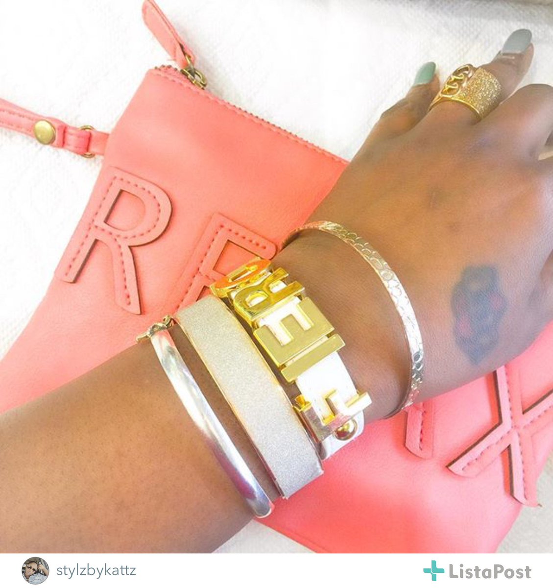 kattzcatts's tweet photo. Flatlay arm candy #bloggers #fblogger #jewelery
Created with @ListaPost #ListaPost https://t.co/LhKcmMfjfT