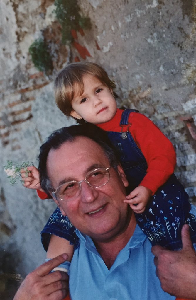 AmandaBorras's tweet photo. Felicidades al mejor! Disfruta de los 75 allí donde estés y sígueme cuidando como lo haces! Te quiero mi angelito😘😘 https://t.co/j1yHq3yX7A