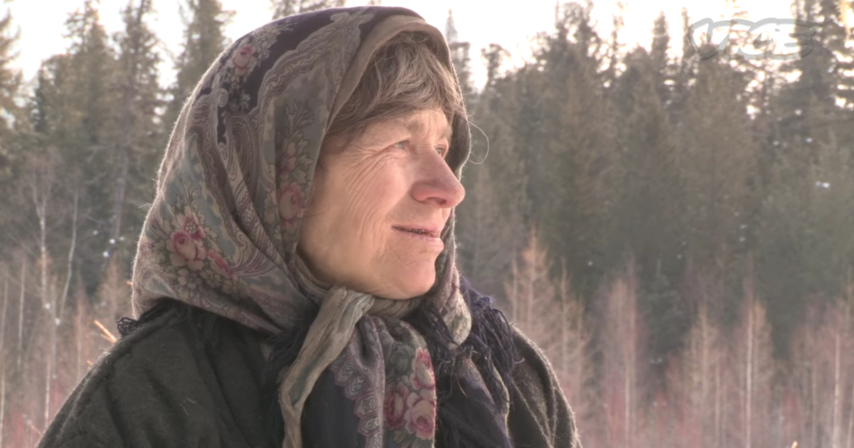 HuffPost's tweet photo. Siberian hermit meets the 21st century after spending her entire life in the wilderness https://t.co/IuWNSIgVOV https://t.co/8JP4rfL52m
