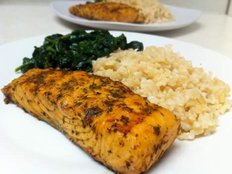 MinuteCatering's tweet photo. Herb Salmon, Sautéed Spinach, Rice &amp; Grains https://t.co/ZB3Sbs7k07