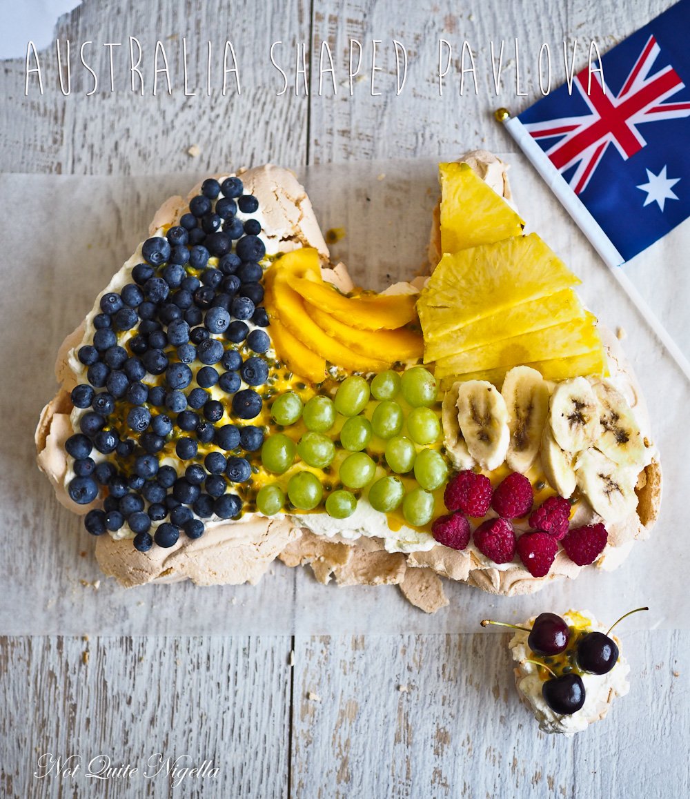 NotQuiteNigella's tweet image. notquitenigella.com/2016/01/18/aus… A Very Australian Shaped Pavlova For Australia Day! #australiaday #australia #pavlova