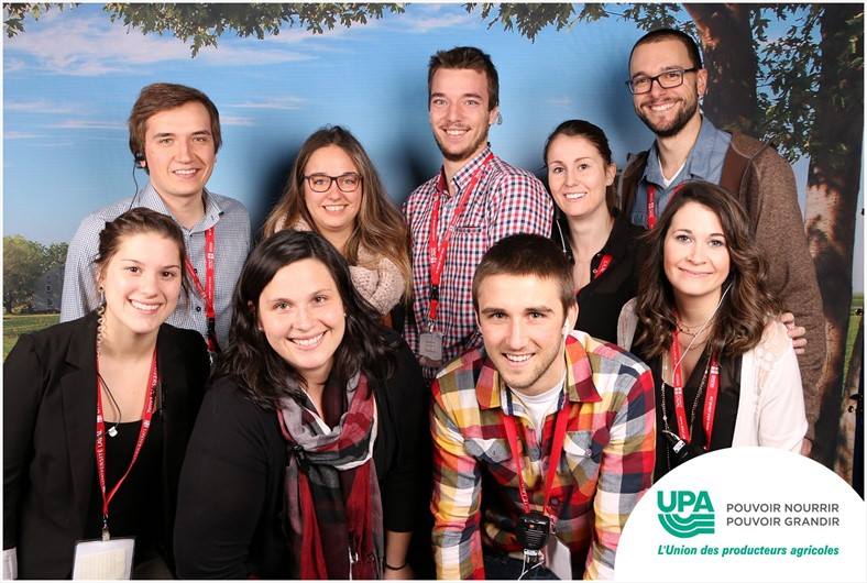 SAAC_UL's tweet photo. Dernière journée pour prendre une photo en famille au kiosque de @upaqc https://t.co/JjIZAml9aA
