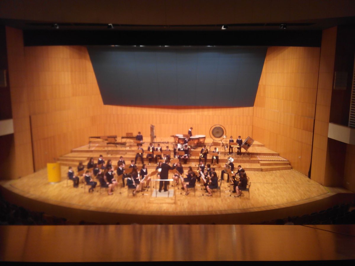 amusicalalhama's tweet photo. Os dejamos una foto de esta mañana de la Banda Juvenil en el Auditorio Víctor Villegas de Murcia. ¡Gran concierto! https://t.co/JYSZutZVm7