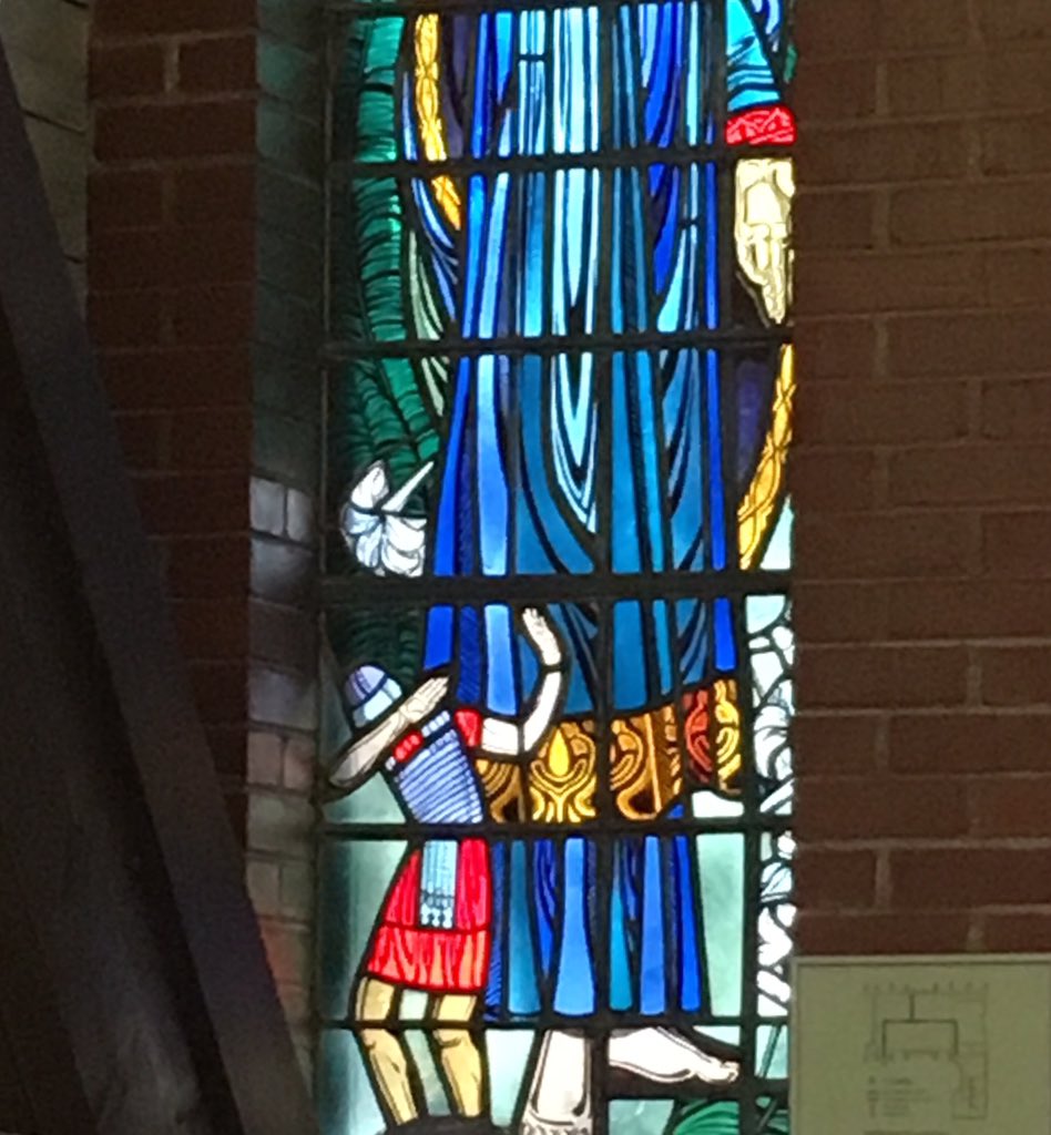 C_Baggins's tweet photo. This little stain glass dude dabbing in the chapel at UCO 😂 https://t.co/Fw5YTSY3ZM
