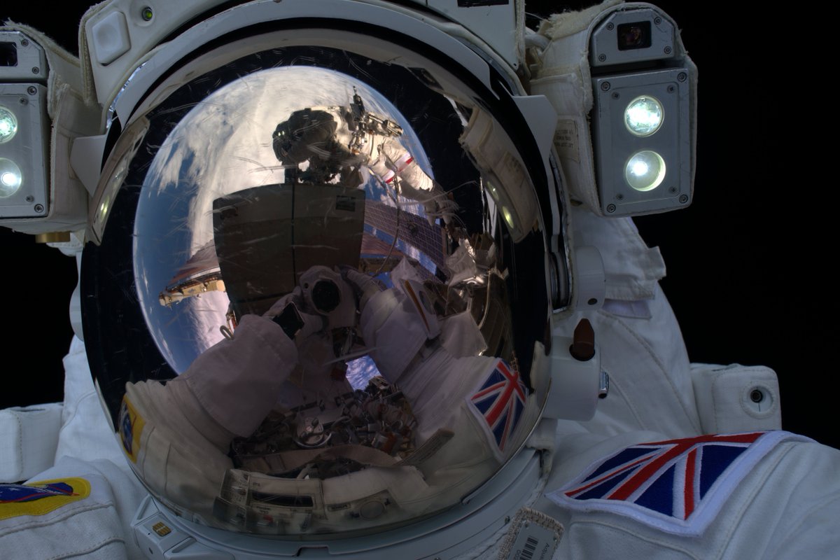 I think I found the perfect spot for a #selfie. #spacewalk