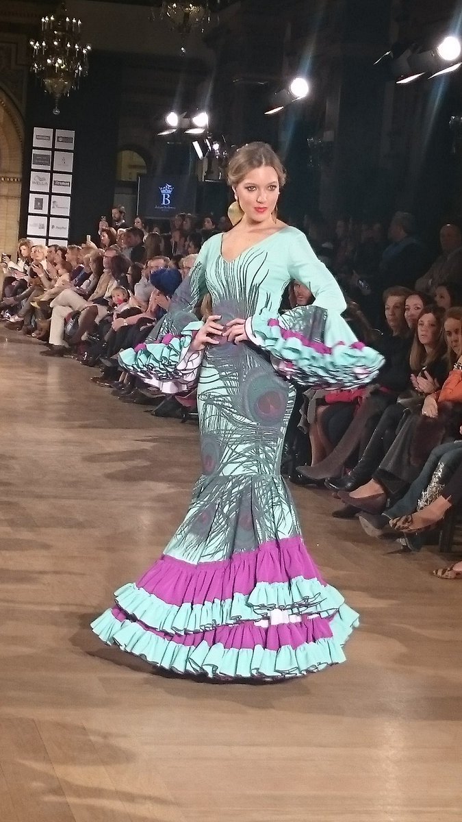 MARCANDALUCIA's tweet photo. Faralaes / Juan Boleco / M Carmen Raimundo en @WeLoveFlamenco #wlf16 #yosoymarcaandalucia https://t.co/pVxoNgOk2q
