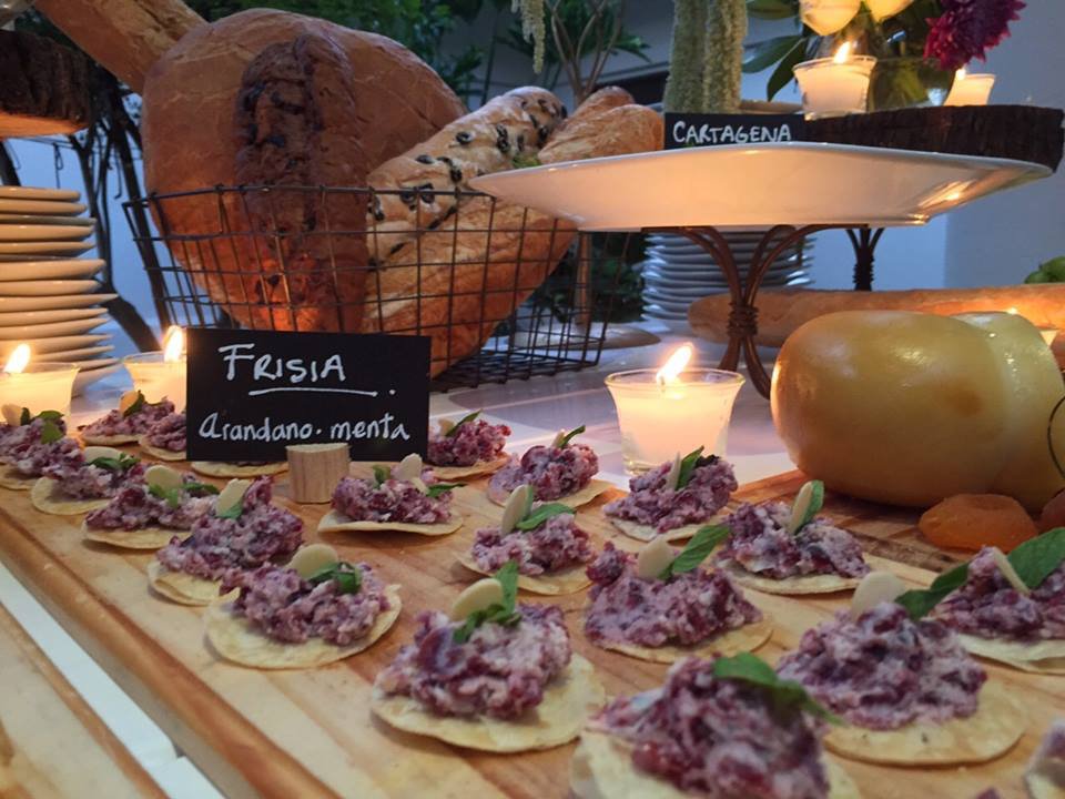 LaPlannerTips's tweet photo. #BarraPalermo te ofrece barras de canapés llenas de sabor y originalidad para tu #boda: https://t.co/QdHOxfddyf https://t.co/77P3FzUB8i