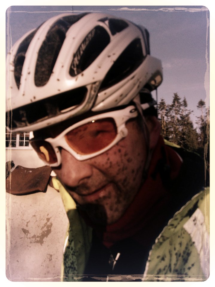 Iandwakefield's tweet photo. No snow in #Norfolk! Just mud. Beautiful day for riding #marriotway @NorfolkTrails #weekendsareforriding https://t.co/BFxB0WsFCt