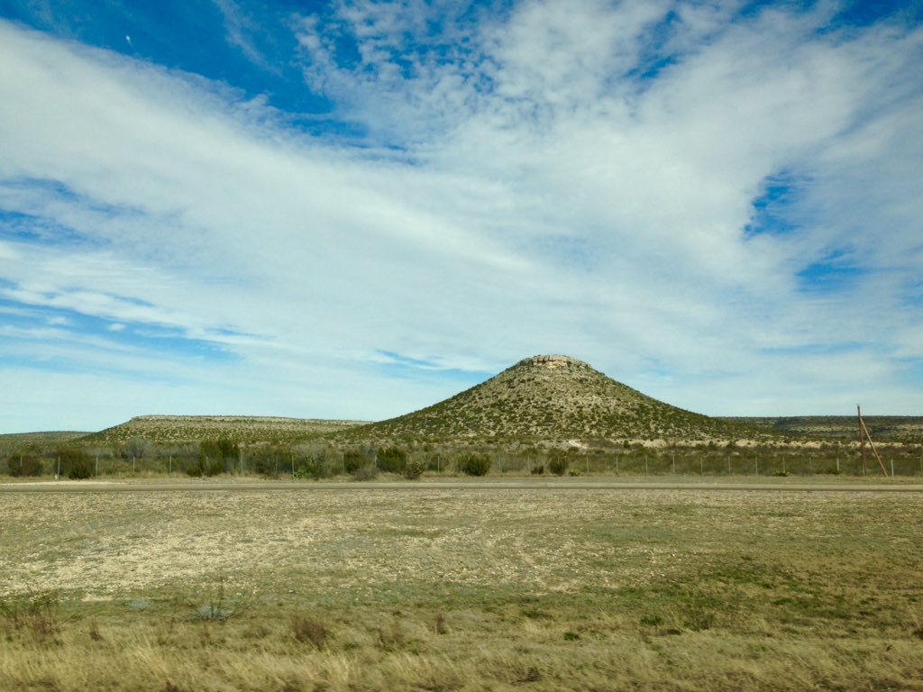 lindenashby's tweet photo. We're officially in "The West!" https://t.co/zCiBV9cT2x