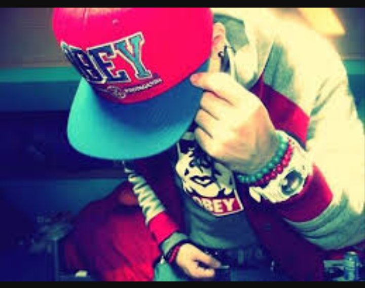 JoseMoncayoP1's tweet photo. #obey #swag https://t.co/rHVv7Z84MQ