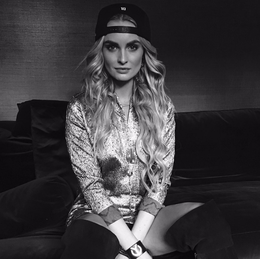 François Thiele (@10officialnl) on Twitter photo 