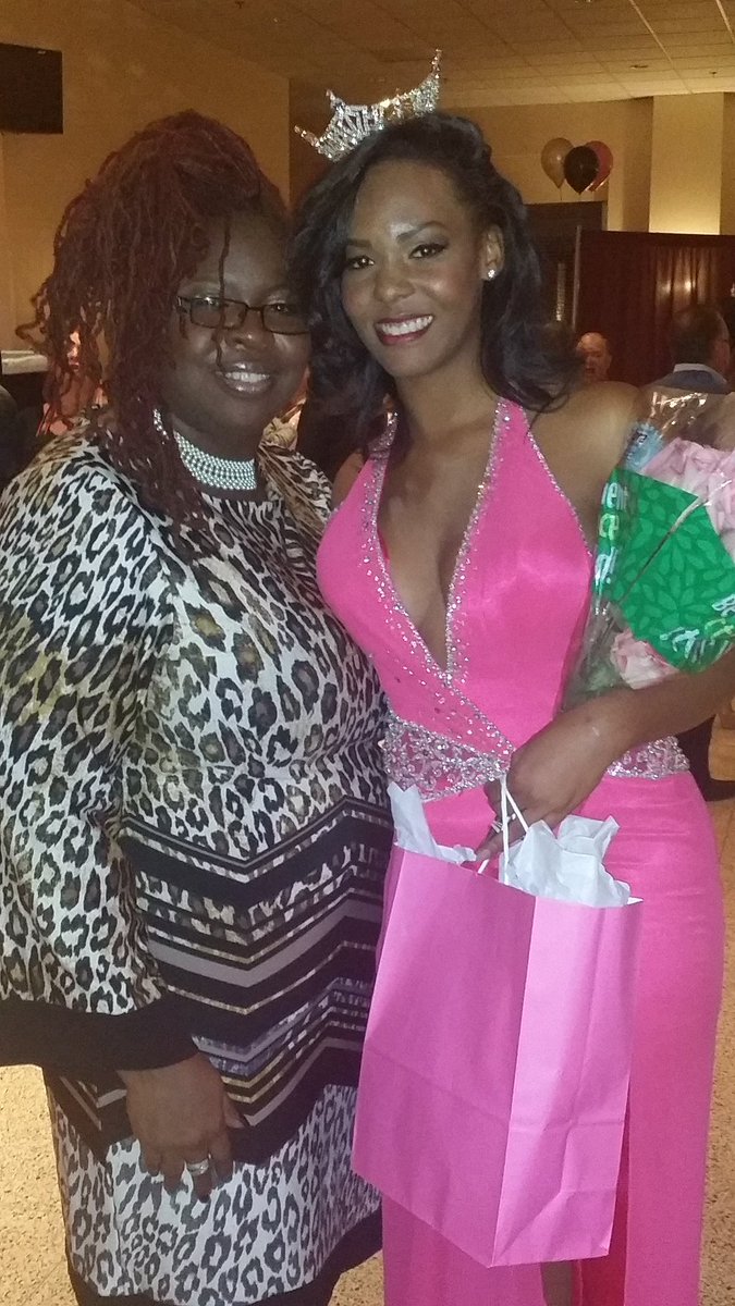 dracramer's tweet photo. Charity won #MissStanton
#Proudmama https://t.co/EGfw5ctUO8