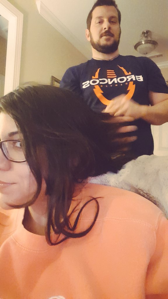 bunzAAS's tweet photo. He likes playing with my hair...I ain't mad about it. #hair #loveit #mayfallasleep https://t.co/f5zoO68QKD