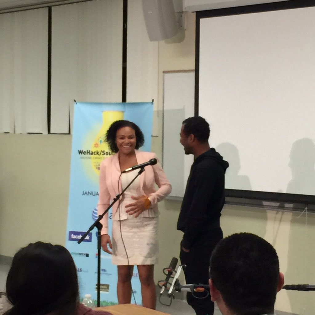 EnlaceDiversity's tweet photo. #LatinTechHub #MyCanasta Winners announced by @ShaneMosley_ !!! #WeHack2016 #hackathon in #SouthGate @EastLACollege https://t.co/zrp8PozzJX
