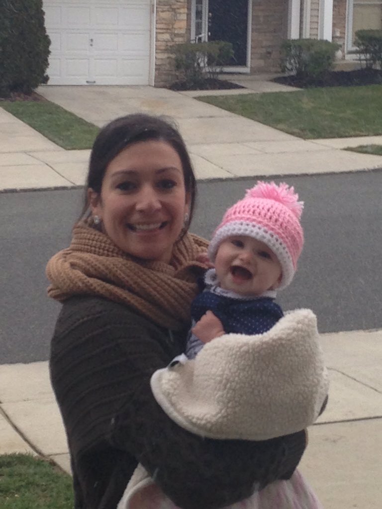 caitsv625's tweet photo. Our beach baby's first snow! @CecilyTynan #beachbabyainsley #firstsnowday https://t.co/I7yqffzgY4