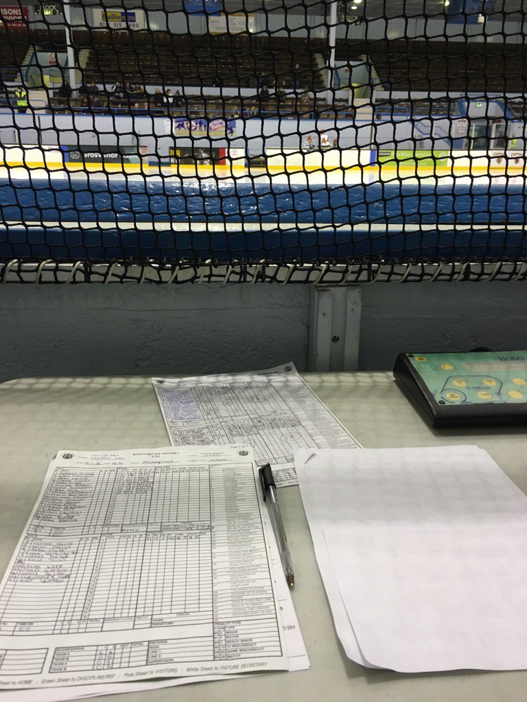 lisamain310's tweet image. Got upgraded from stewarding tonight at SNL game #pressure #gamesheet