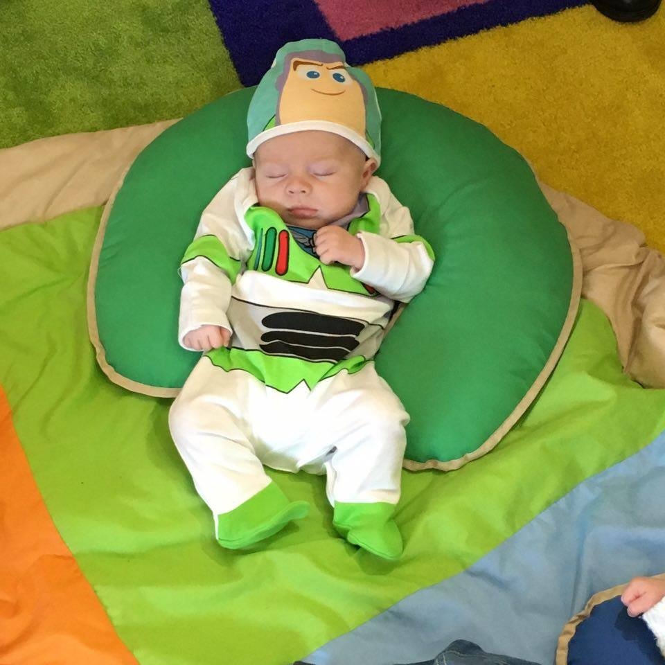 LoganLloyd24's tweet photo. my son is the best thing to happen to me! #cute #son #dad #happy https://t.co/B8jvUEk1aH