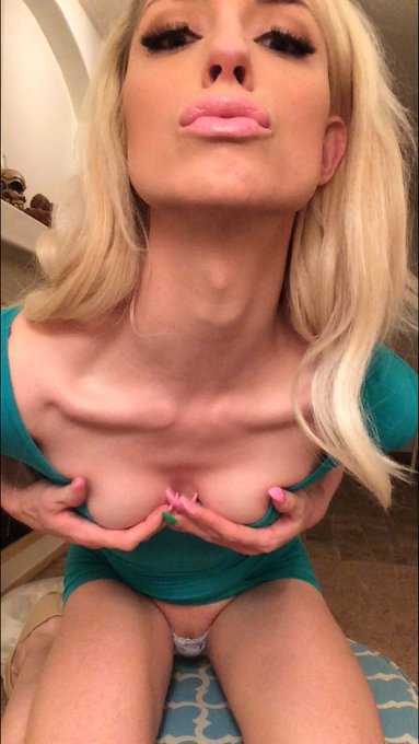 You know the MTA stand for motha fuckaas touchin' my ass https://t.co/PcMHP7BD7k<a href="/tag/caesarspalace"class="tags"><span>#caesarspalace</span></a>