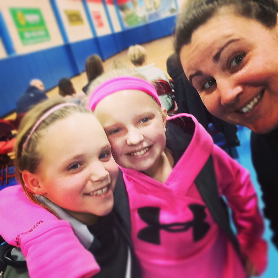 SES4MOORE's tweet photo. #selfie #pinkfusion #winnerbyalot #twuzz #mystudentsareawesome https://t.co/sACyn4oux4