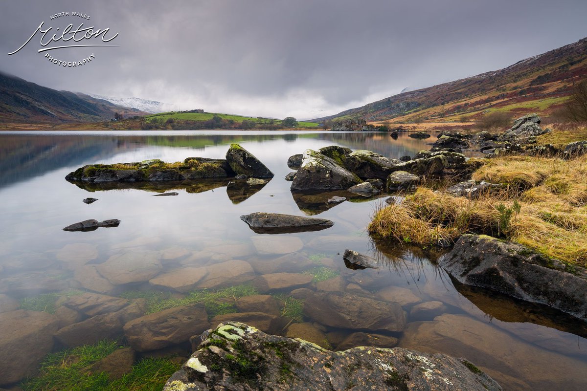 PhilMiltonphoto's tweet photo. #sundaychilloutpic from Llyn #Mymbyr looking towards a covered #Snowdon #NorthWales #Wales #lakes #photography https://t.co/WcgxGl448y