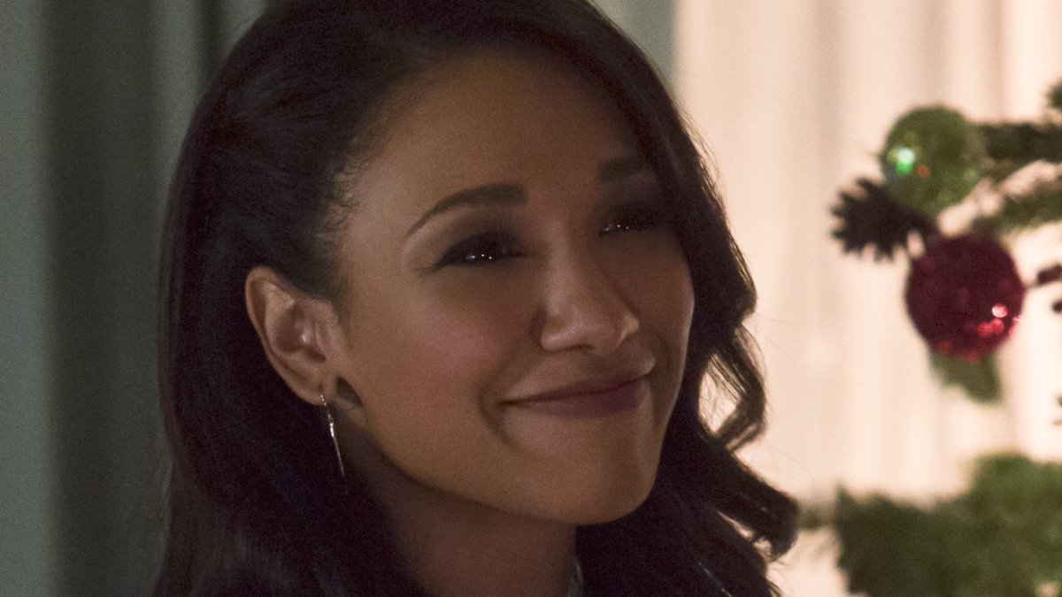 IGN's tweet photo. #TheFlash's Candice Patton on what to expect from Earth-2's version of Iris and Barry https://t.co/qw6B2bbeE4 https://t.co/sBGtetOU7u