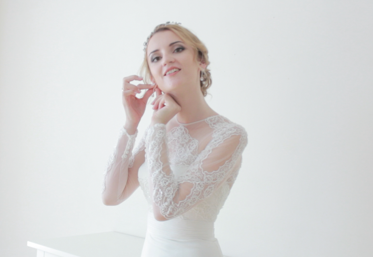 ReVivoProd's tweet photo. The stunning @Melex25 Olesya we’re editing the footage from her #wedding #RomOlesya #MemoriesToRelive #StPetersburg https://t.co/khUMuKSbhU