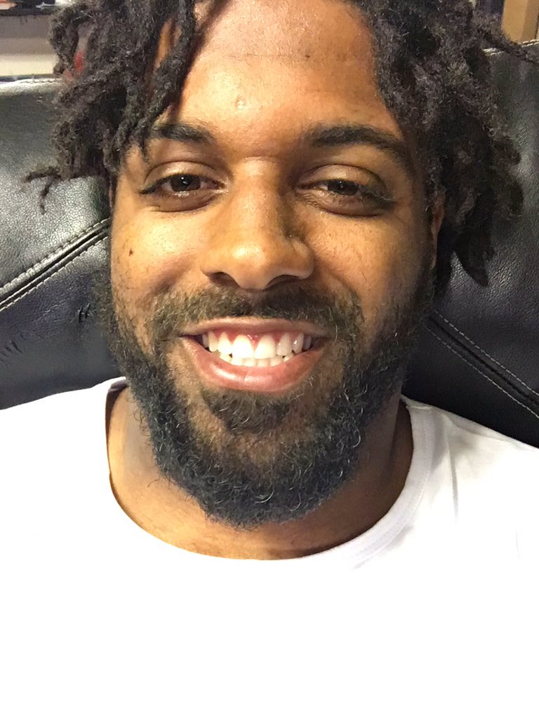 tackle forholdsord Sherlock Holmes cameron jordan on Twitter: "My smile brighter or nah #ithinkitworked  https://t.co/yV5cFCme3H" / Twitter