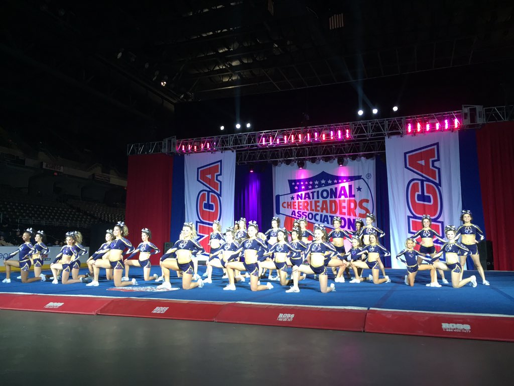 ICE_ALL_STARS's tweet photo. Passion Storm bringing everyone to their feet!! Wow!!! #NCAmidwest #TeamICE https://t.co/QdM2nFcWRe