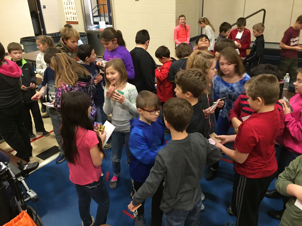 MComp_OliveART's tweet photo. Following @MiniMatisse #artistTC swap we had a lunch swap @GWDES 
Ss swapped their cards &amp; got 1 from the big trade https://t.co/WrcB3emub4