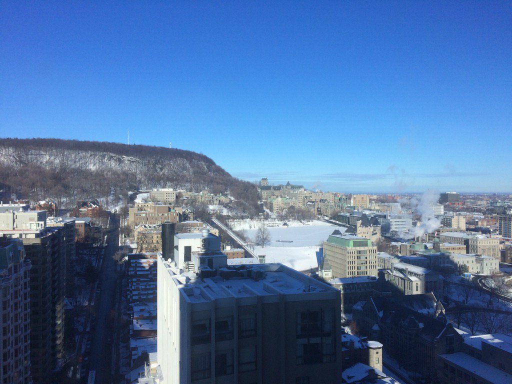 MarcyGrossman's tweet photo. Goodbye #MountRoyal #Montreal #Canada; hello @Broncos win! #LifeIsGood https://t.co/6s25kj9opo