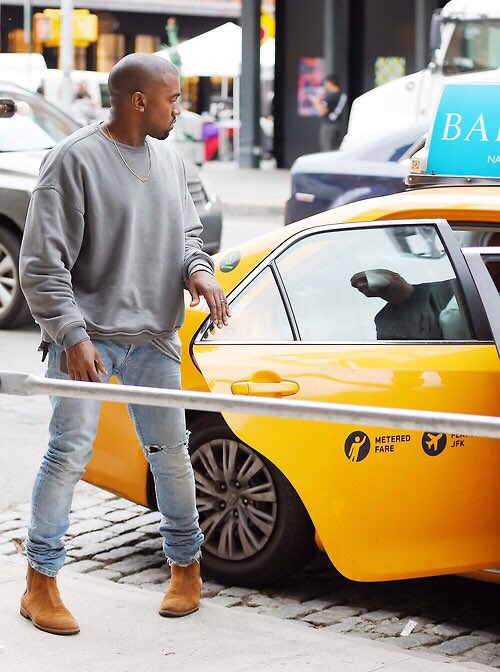 FutureFits's tweet photo. KANYE WEST x KIM KARDASHIAN https://t.co/lyUuFn7hT8