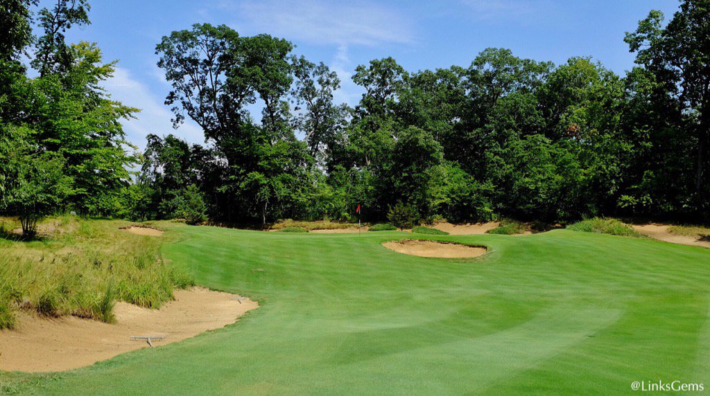 LinksGems's tweet photo. The 9th at the terrific Dunes Club in New Buffalo, MI - perhaps the best nine hole course in the US https://t.co/MHzzxIcxip