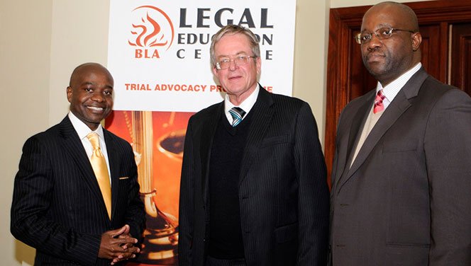 blalecafr's tweet image. We&apos;re bringing you: 

#LegalEducation
#LegalUpdates
#DiscussionPoints
#WeLoveLegal