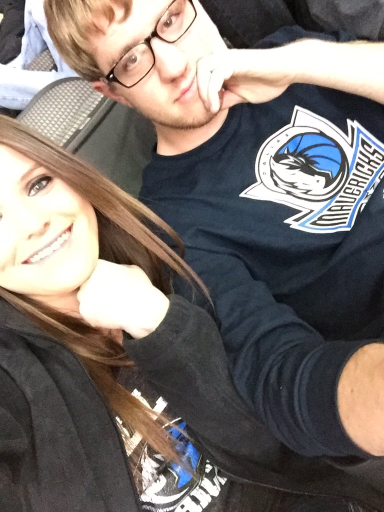 megafallon5's tweet photo. When she tryin to take a picture but the mavs playin right in front of us😑😜 @JewelWright97 https://t.co/0bmZcGspnl
