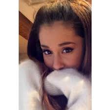 llSELENAII's tweet photo. New fake. Same name. RT? https://t.co/iHIqp3MMNg