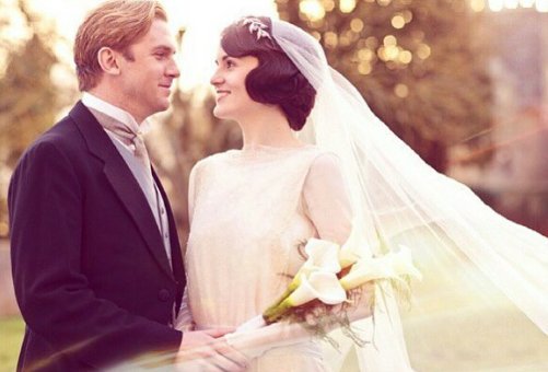 michaela_sewell's tweet photo. Dream wedding!! The dress, the hairband, the guy!! #DowntonAbbey #Matthery #1920s #MaryAndMatthew #FavouriteCouple 💕 https://t.co/WmhPGIRgYf