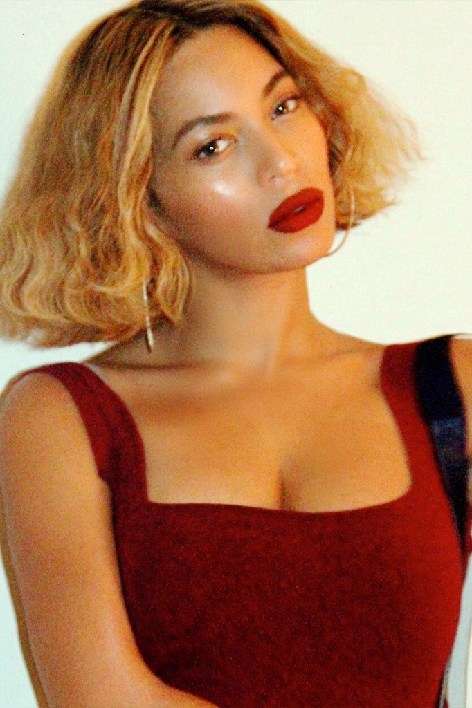 BestBeyoncePic's tweet photo. https://t.co/fKxx6FhHPM