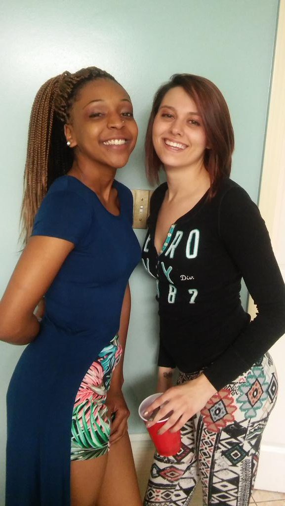 chelsphillips0's tweet photo. Me n my realest woe my https://t.co/e0LgkRupKW