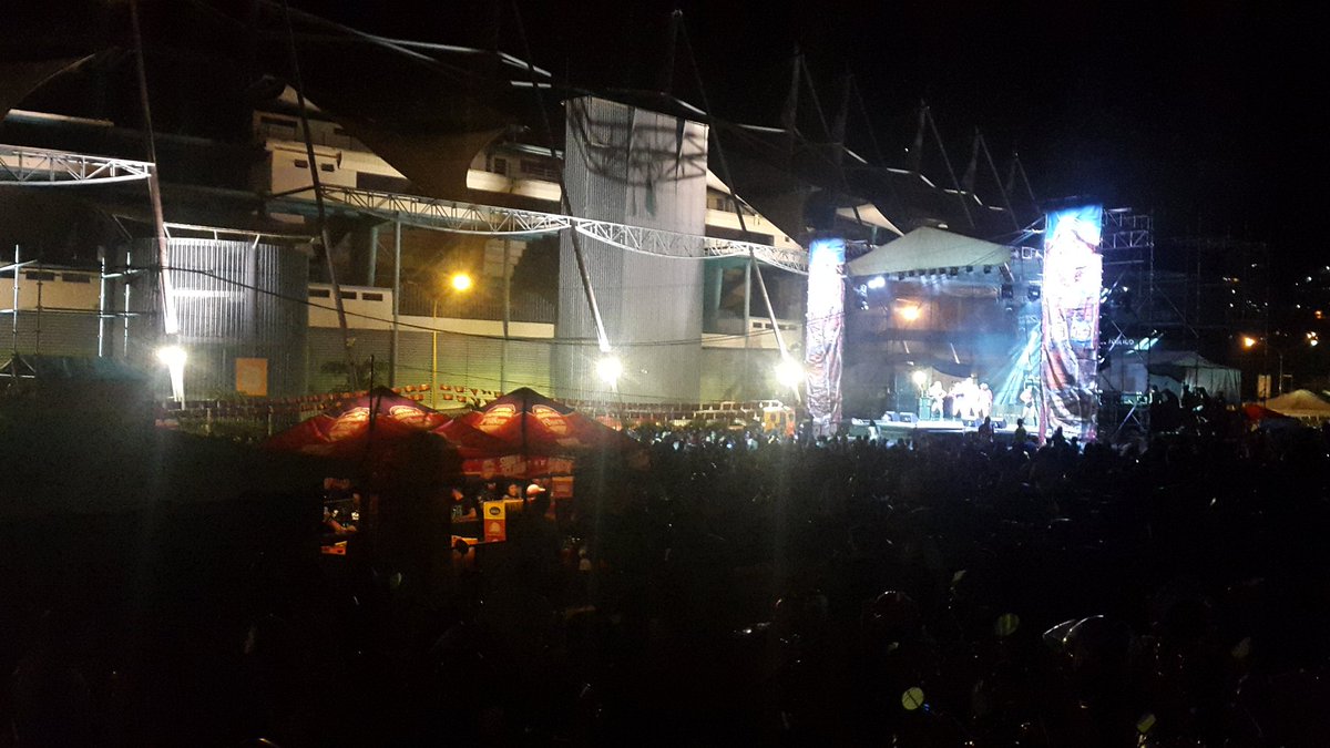 SerExtremo's tweet photo. Y así nos despedimos de @Biker_Merida 2016. La rumba aquí continúa, a casa llena!!!! https://t.co/WtQrGZs2xE