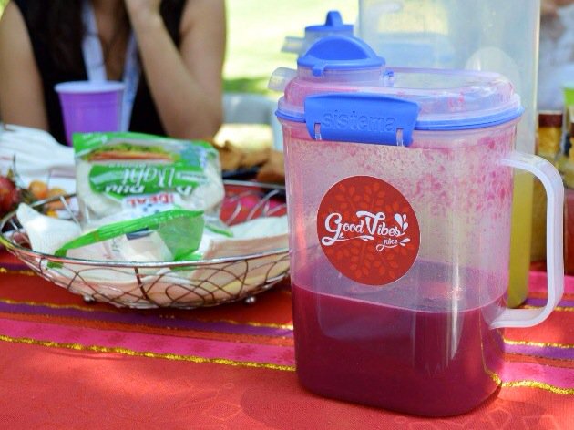 GoodVibesChile's tweet photo. Nos fuimos de pic-nic!!quieres disfrutar al máximo estos días de verano?ponte en contacto con nosotros! https://t.co/D0YDziCa0l
