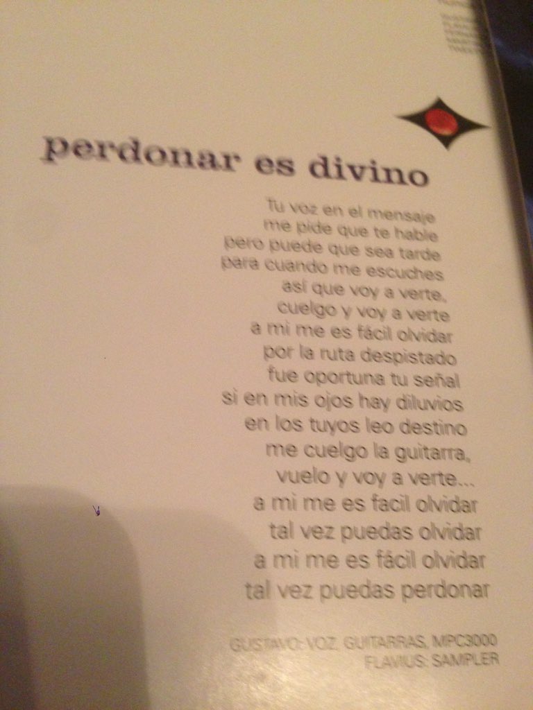 lucianobasilico's tweet image. Tu voz en el mensaje, me pide que te hable... Pero puede que sea tarde... #perdonaresdivino #CeratiDijo #bocanda