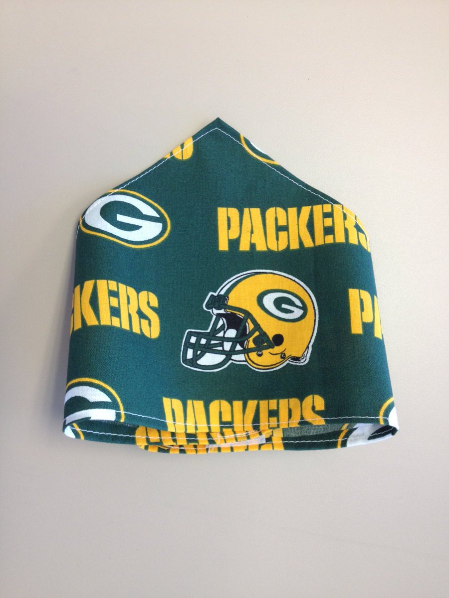 pawliciouspets's tweet photo. NFL Green Bay Packers Pet Bandana - SIZE MEDIUM https://t.co/NoZi8BszVQ #Etsy #PetAccessories https://t.co/cTrCHmyPbG