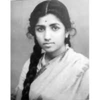 BTalkiesstudio's tweet photo. Lata mangeshkar gained popularity aftr she sang"ayega aanewala" in d film Mahal produced by #TheBombayTalkiesStudio https://t.co/RFd0391eiv