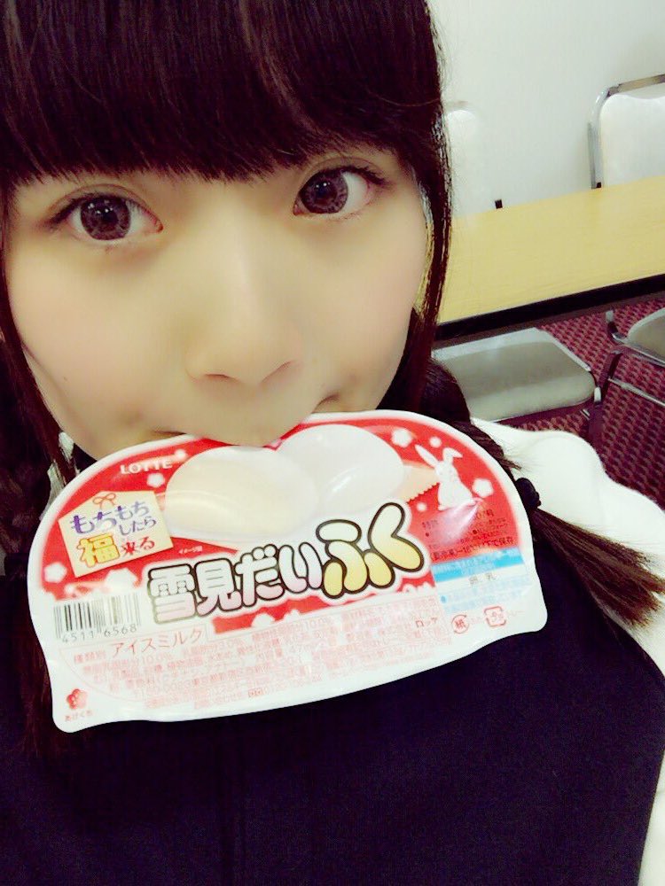 なぜアイドルの写メは常に左右反転なのか Togetter