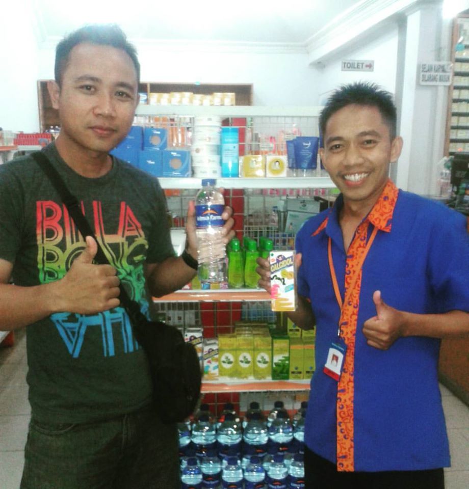 kimia farma super duper keren, melayani dengan senyuman...kimia farma mantap @KimiaFarmaCare 
#kimiafarmaexperience