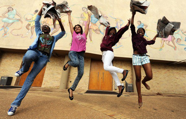 eNCA's tweet photo. #MatricResults Some amazing stories from matriculants, Tweet us your pictures and videos so we can share yours... https://t.co/L751Um0zCr